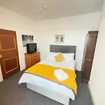 Eden Homez 28 Russell Road, Bs67ub 布里斯托