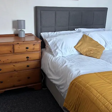 Eden Homez 28 Russell Road, Bs67ub Bed & Breakfast *