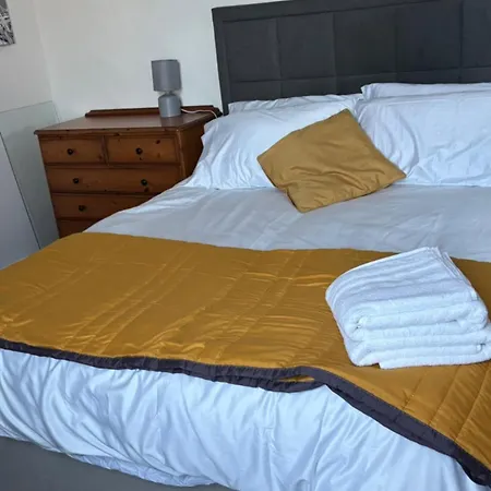 Eden Homez 28 Russell Road, Bs67ub