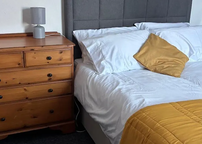 Eden Homez Bed & Breakfast *